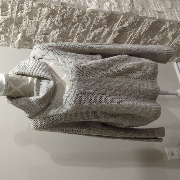 Urban outfitters grey knit vneck cable knit sweater with open turtle neck - Picture 1 of 5